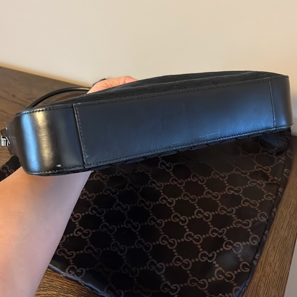 Authentic Gucci Hobo Canvas and Leather Trim Purse - Picture 6 of 12